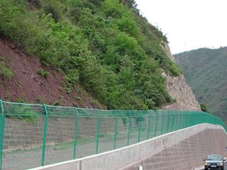 公路护栏网